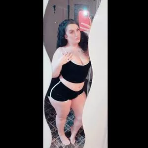 WhiteGirlRoseee / THICC Albanian nude photo #0003