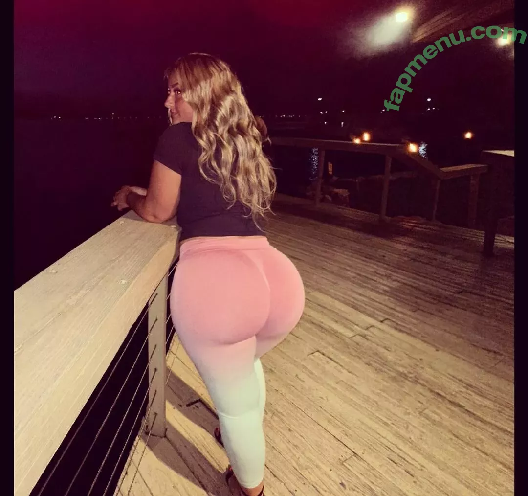 WhiteGirlRoseee nude photo #0005 (THICC Albanian)