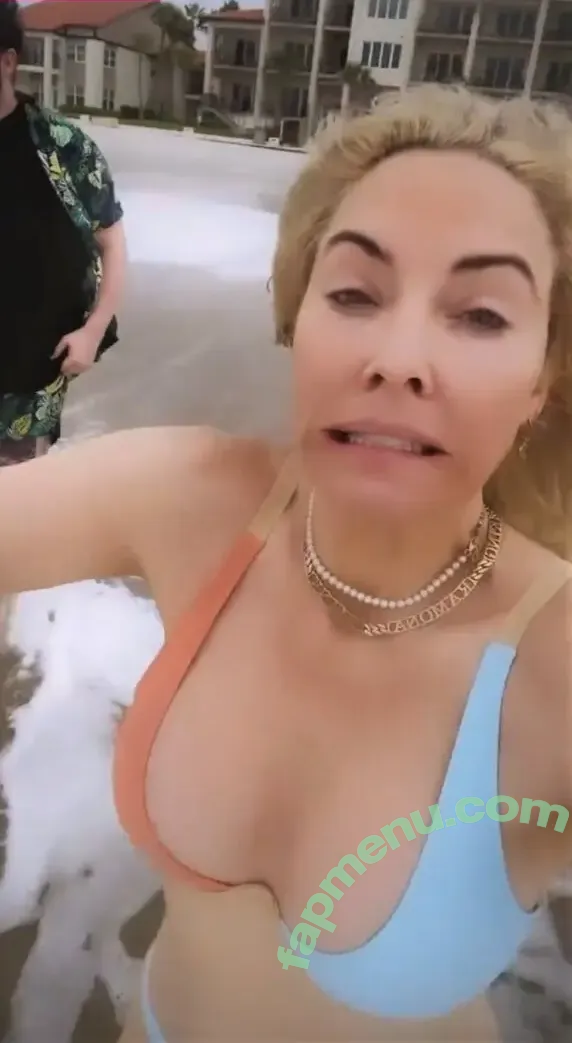 Whitney Cummings nude photo #0845 (whitneycummings)