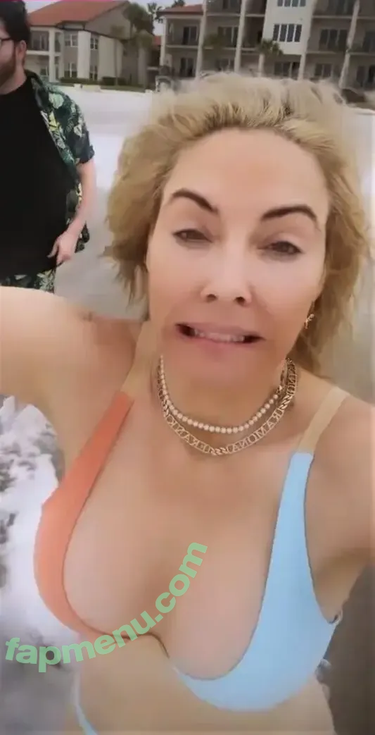 Whitney Cummings nude photo #0846 (whitneycummings)