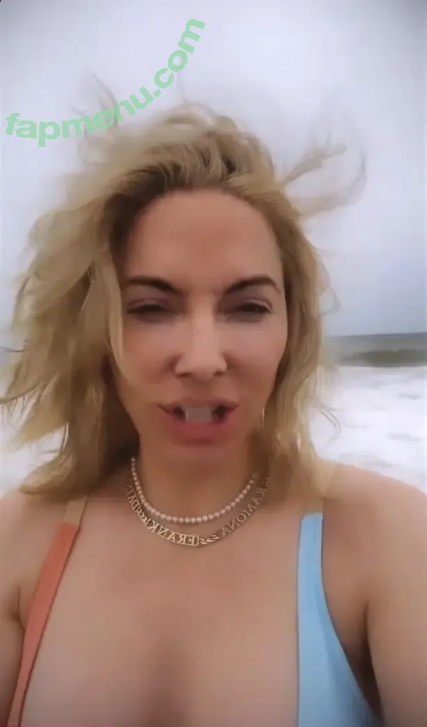 Whitney Cummings nude photo #0851 (whitneycummings)