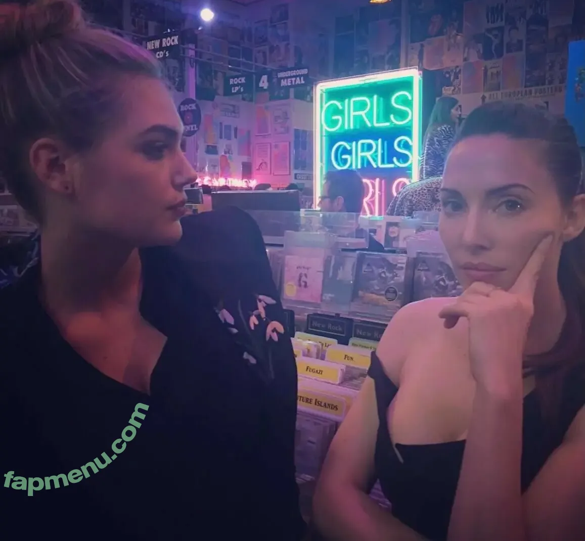 Whitney Cummings nude photo #0950 (whitneycummings)