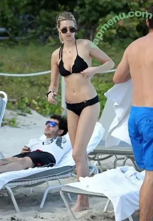 Whitney Port / whitneyeveport nude photo #0125