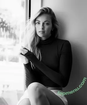 Whitney Thornqvist / whitney_thornqvist nude photo #0047