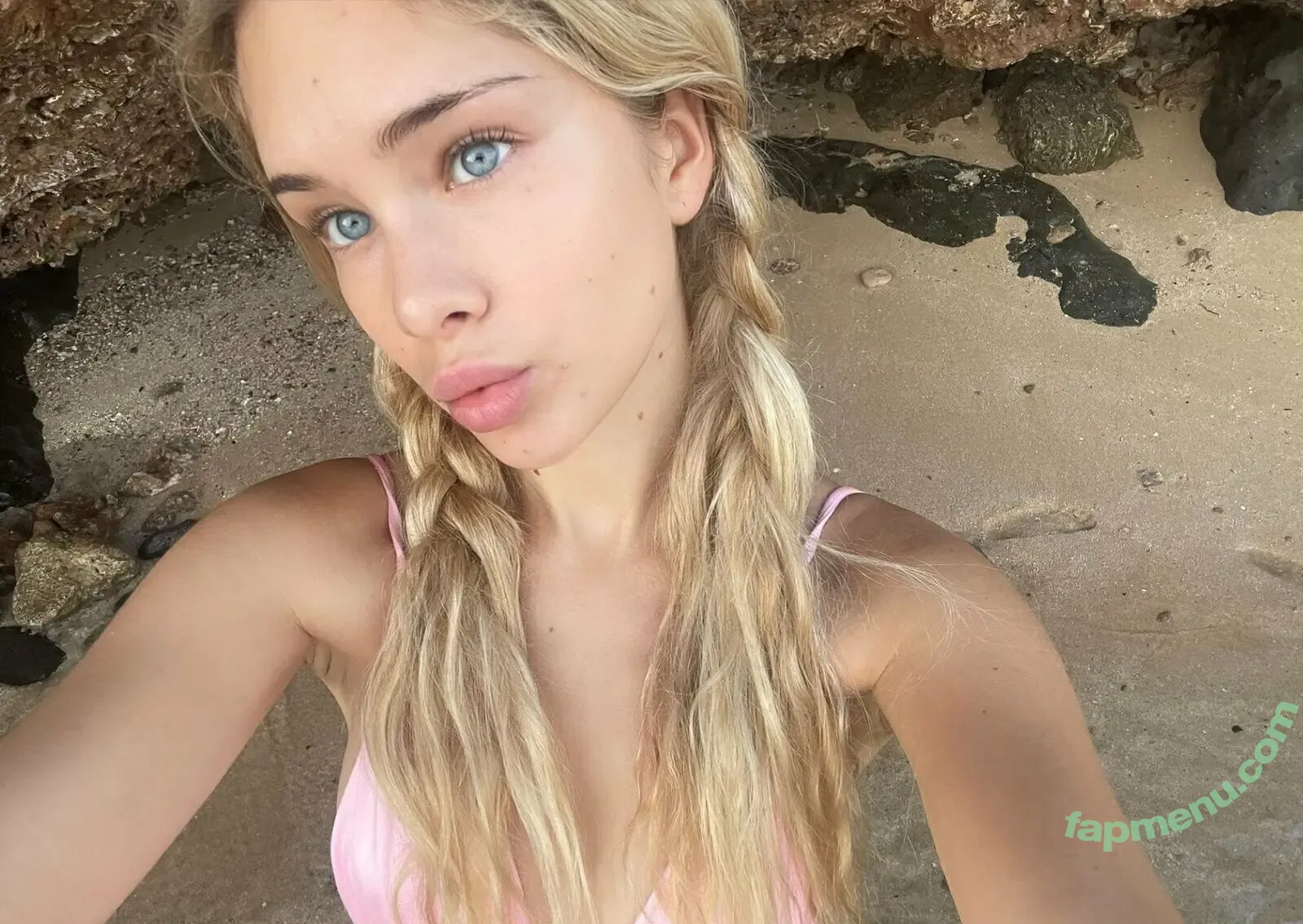 Whitneymiller nude photo #0038 (whitnlove)