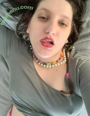 whoismeggy / whoisjiggyy nude photo #0002