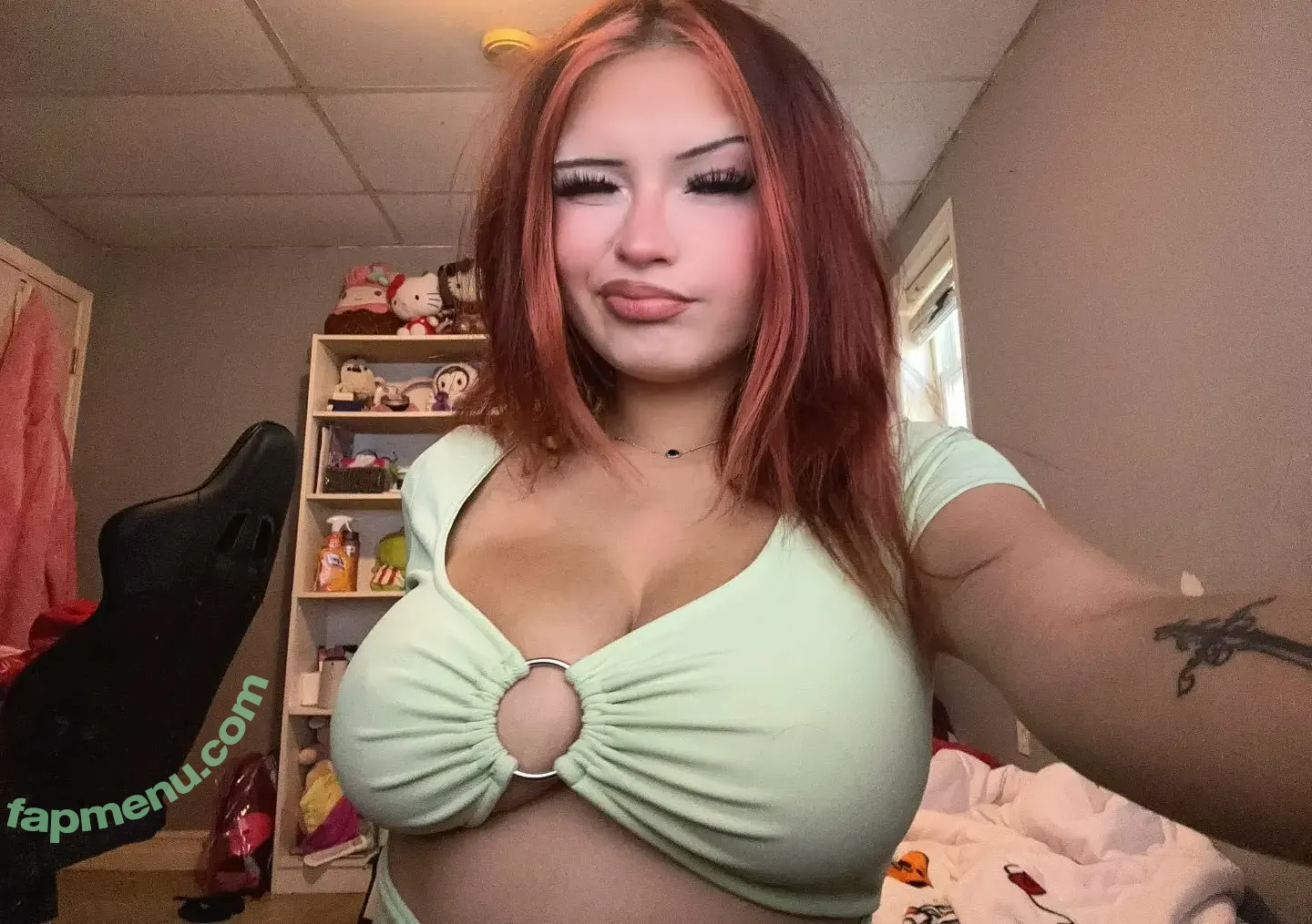 whoismiabelle nude photo #0029 (whoismiabelle)