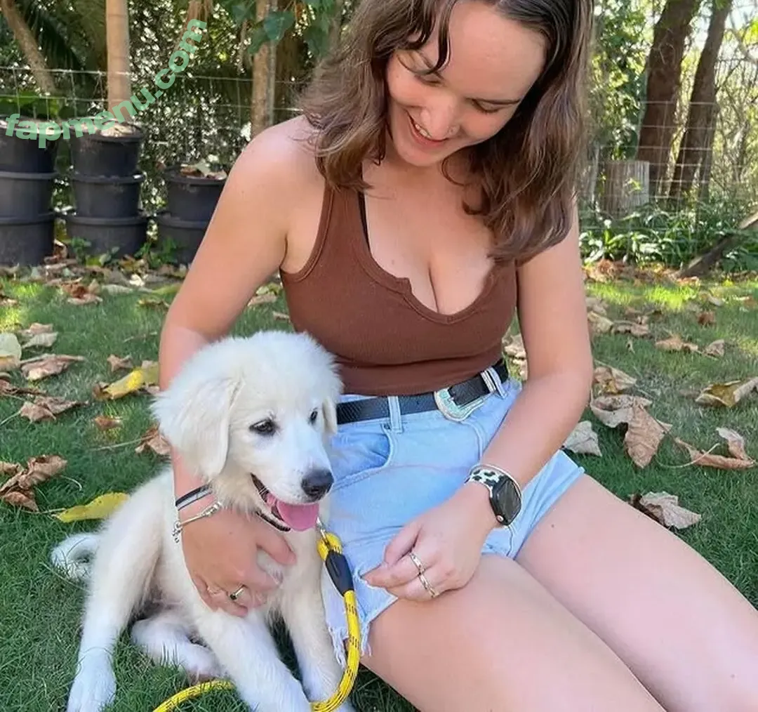 Wholesome Hattie nude photo #0022 (wholesome.hattie / wholesome.hattiee)
