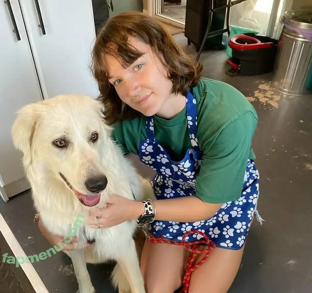 Wholesome Hattie nude photo #0023 (wholesome.hattie / wholesome.hattiee)
