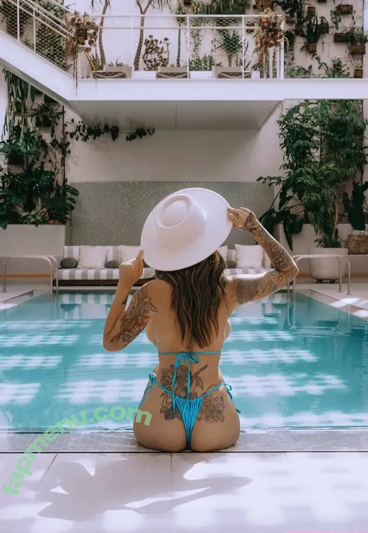 wholesomefoxxx nude photo #0101 (Jess Olivia / JustJessvanfoxface)