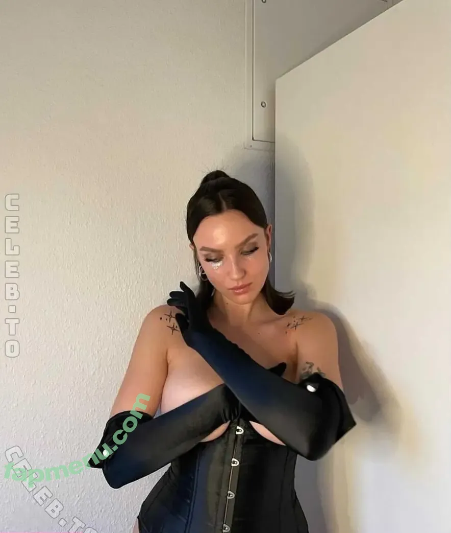 whosrobin nude photo #0124 (whosrobin)