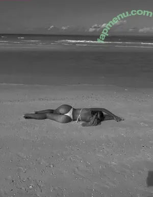 Wieke Langanke / Wieke.l nude photo #0020