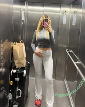 Wieke / wieke.l / wieke_l / wiekelanganke3244 nude photo #0470