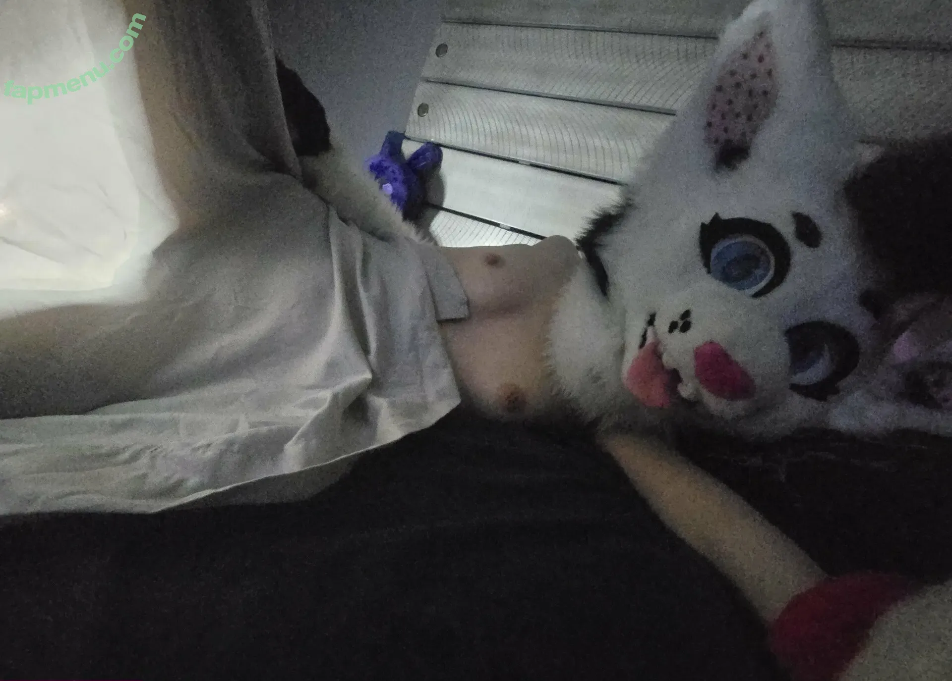 wildflowerfur nude photo #0007 (fearlesswildflower)