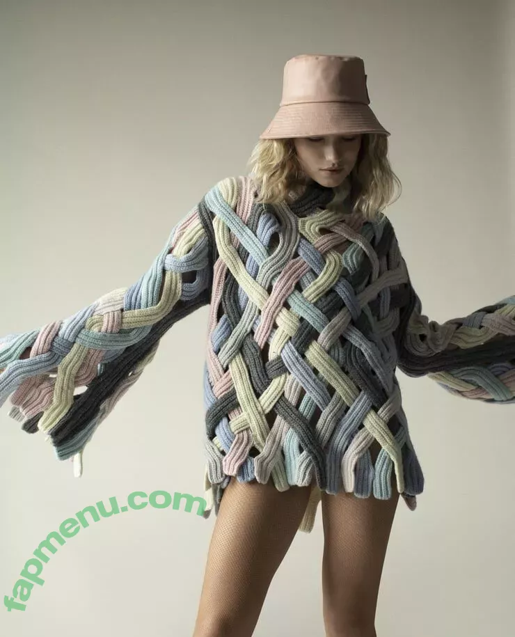 Willa Fitzgerald nude photo #0025 (willafitz)