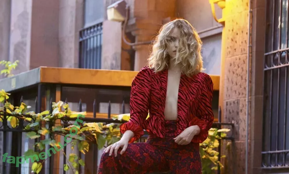 Willa Fitzgerald nude photo #0027 (willafitz)