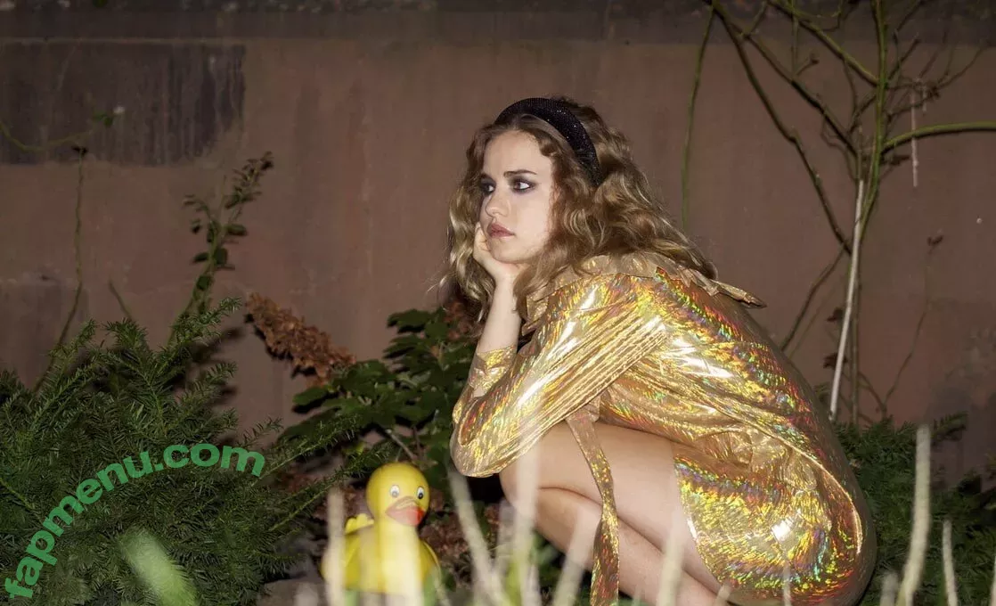 Willa Fitzgerald nude photo #0031 (willafitz)