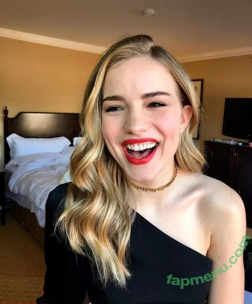 Willa Fitzgerald nude photo #0068 (willafitz)