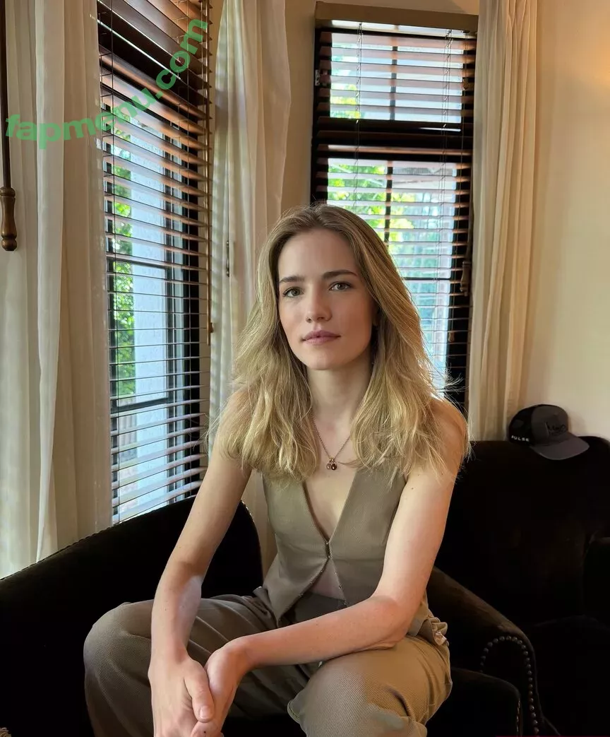 Willa Fitzgerald nude photo #0117 (willafitz)