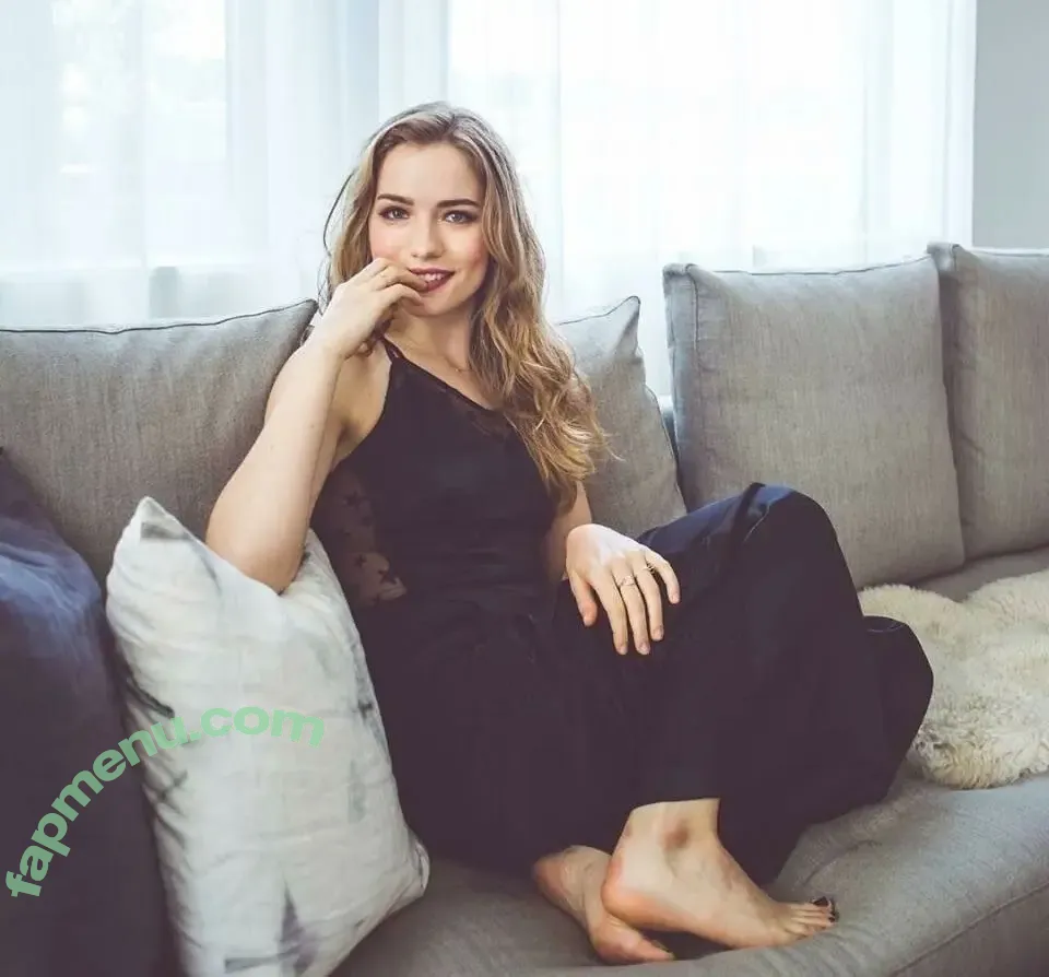 Willa Fitzgerald nude photo #0247 (willafitz)