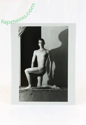  nude photo #0005