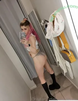 Willokhlass nude photo #0010