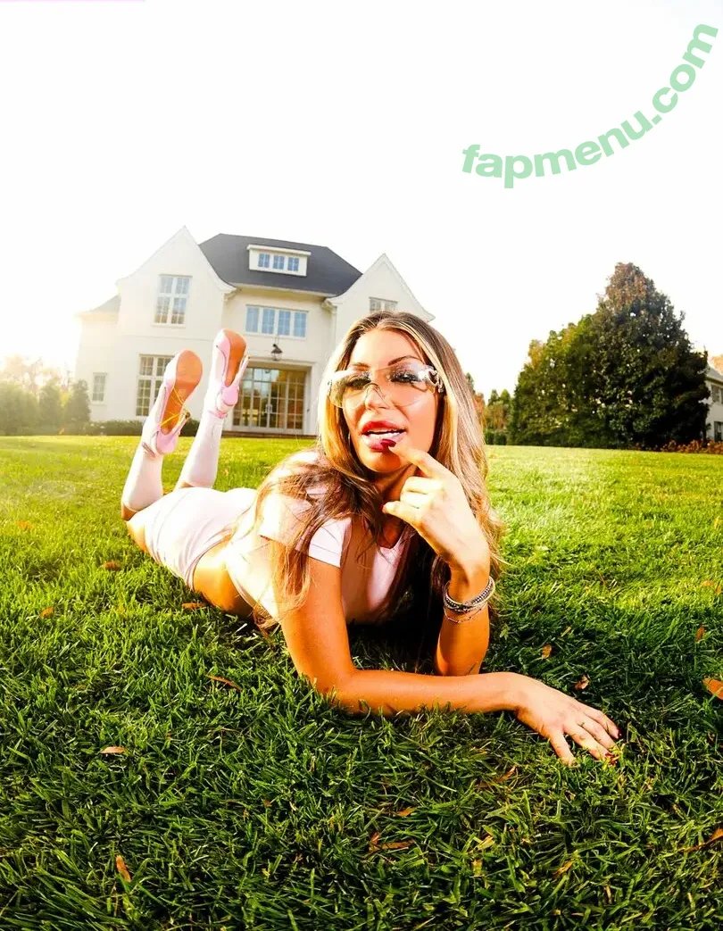 Willow Brown nude photo #0026 (willowbrown)