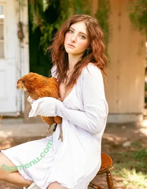 Willow Shields / willowshields nude photo #0079