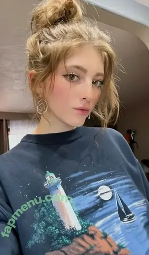 Willow Shields / Discussion Thread / WillowShields nude photo #0127