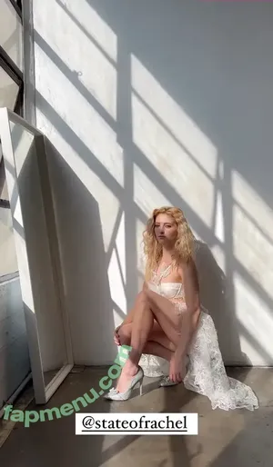 Willow Shields / Discussion Thread / WillowShields nude photo #0141