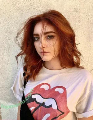 Willow Shields / Discussion Thread / WillowShields nude photo #0159