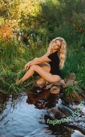 Willow Shields / Discussion Thread / WillowShields nude photo #0206