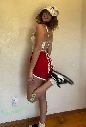 Willow Shields / Discussion Thread / WillowShields nude photo #0212