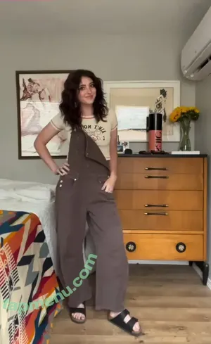 Willow Shields / Discussion Thread / WillowShields nude photo #0220