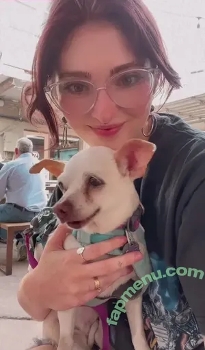 Willow Shields / Discussion Thread / WillowShields nude photo #0225