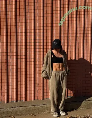 Willow Shields / Discussion Thread / WillowShields nude photo #0227