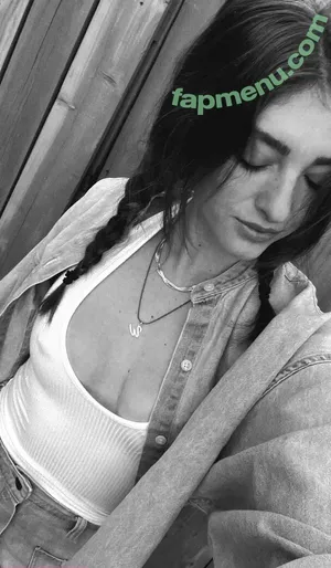 Willow Shields / Discussion Thread / WillowShields nude photo #0241