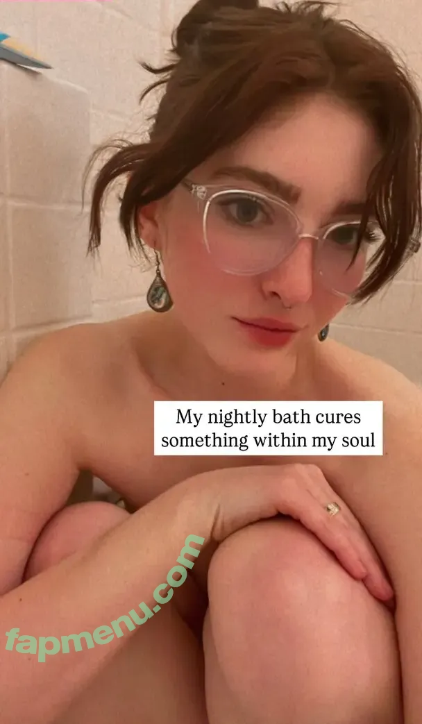 Willow Shields nude photo #0007 (willowshields)