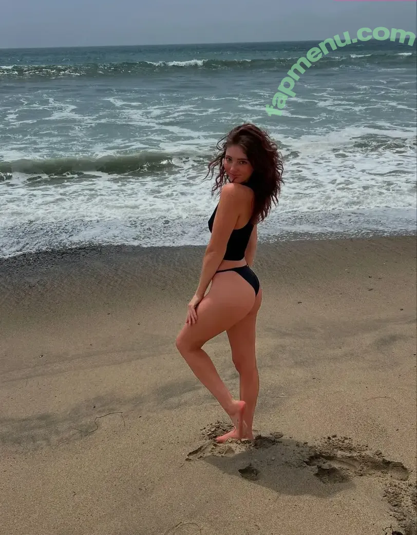 Willow Shields nude photo #0087 (willowshields)