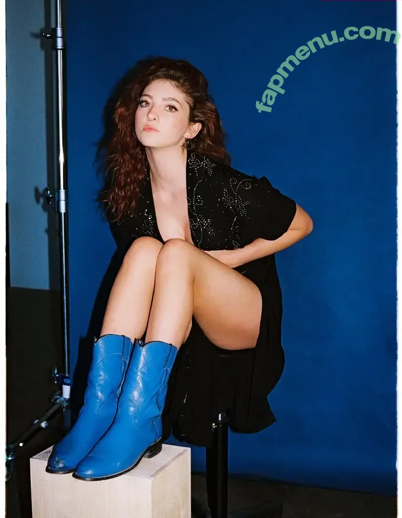 Willow Shields nude photo #0100 (willowshields)