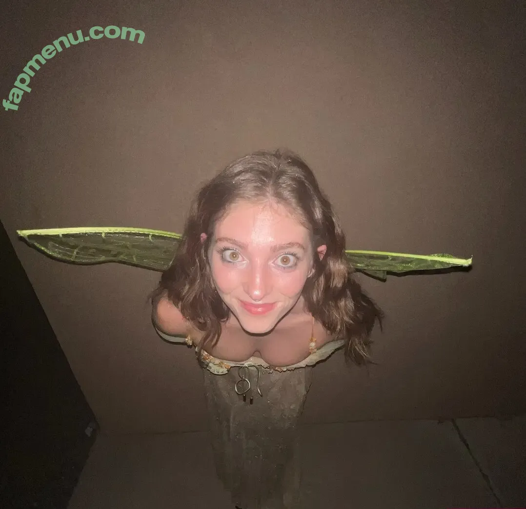 Willow Shields nude photo #0105 (willowshields)