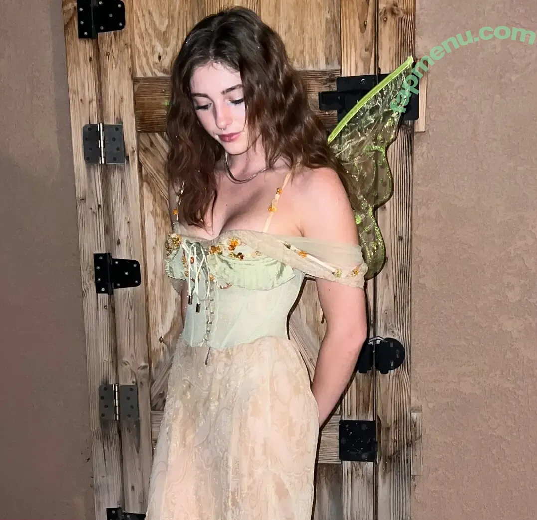 Willow Shields nude photo #0106 (willowshields)