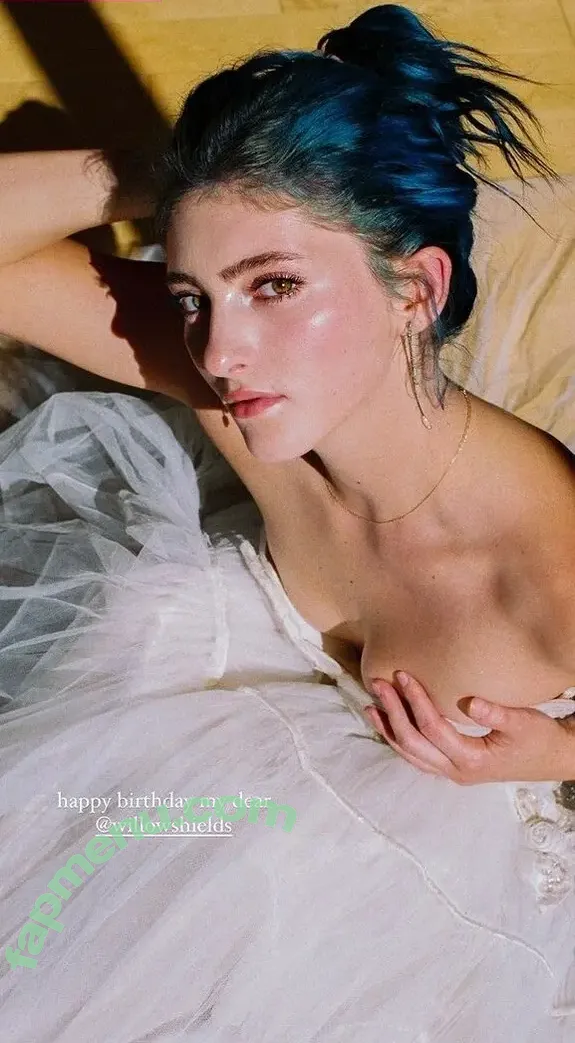 Willow Shields nude photo #0119 (Discussion Thread / WillowShields)