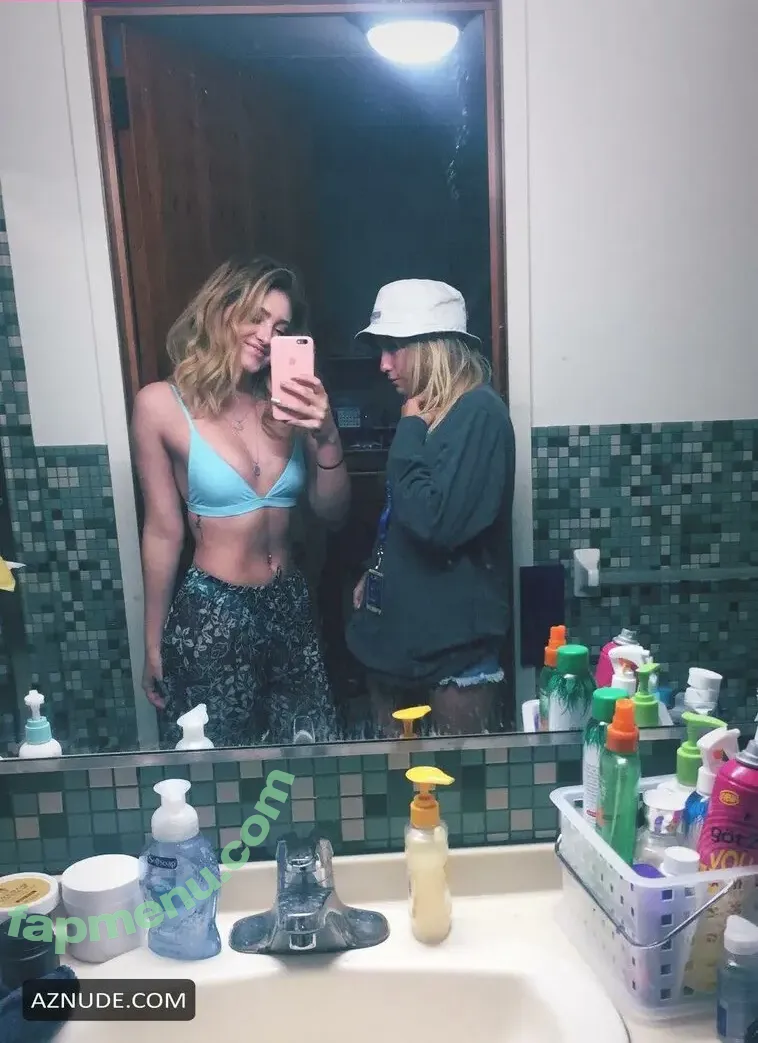 Willow Shields nude photo #0123 (Discussion Thread / WillowShields)