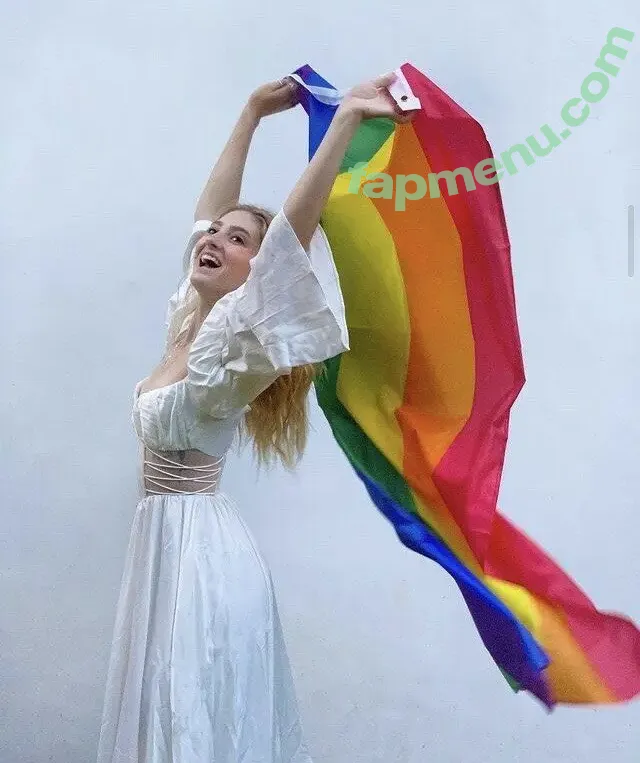 Willow Shields nude photo #0132 (Discussion Thread / WillowShields)