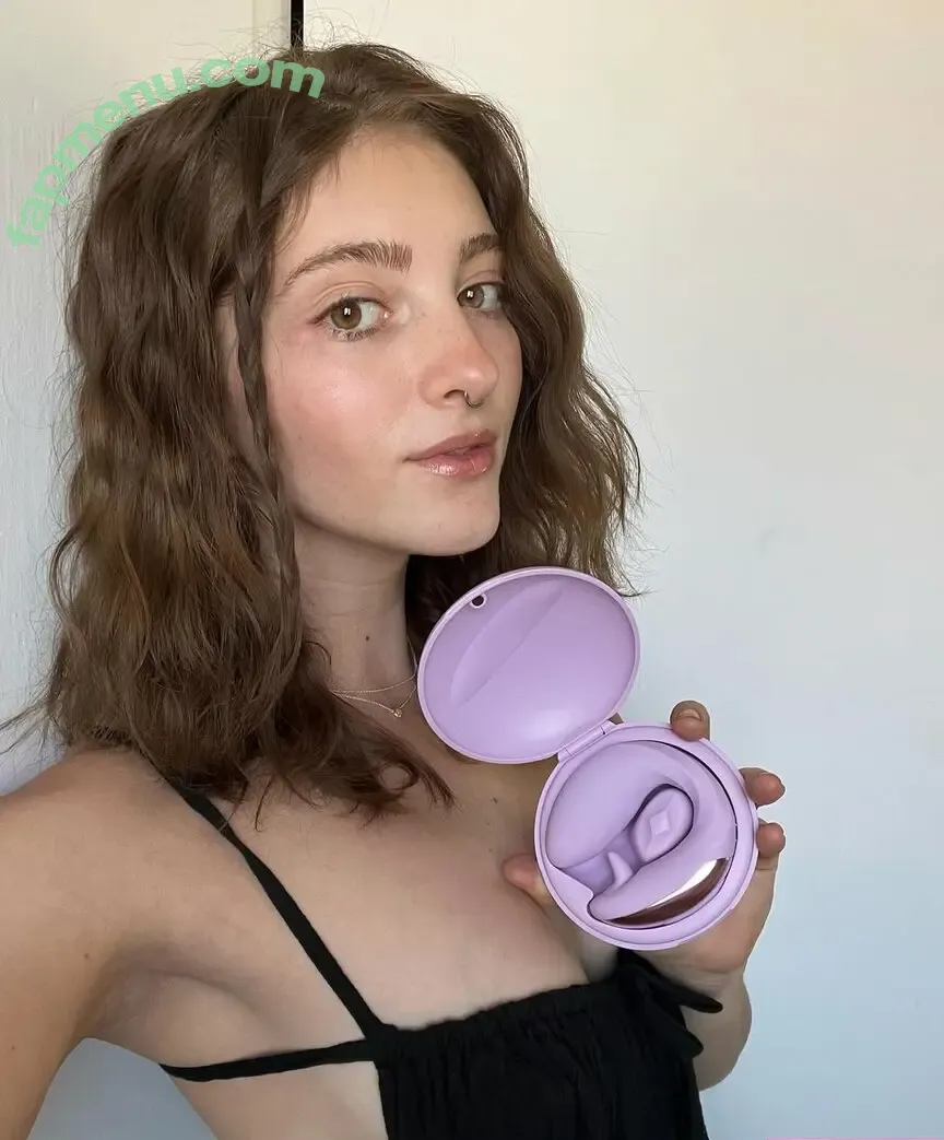 Willow Shields nude photo #0136 (Discussion Thread / WillowShields)