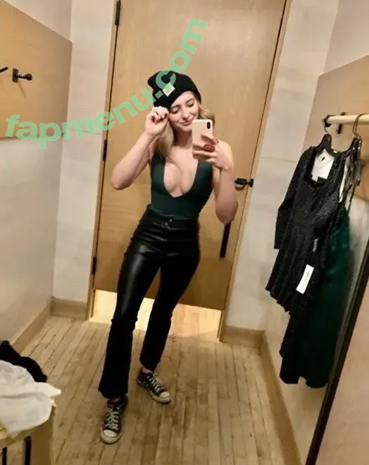 Willow Shields nude photo #0152 (Discussion Thread / WillowShields)