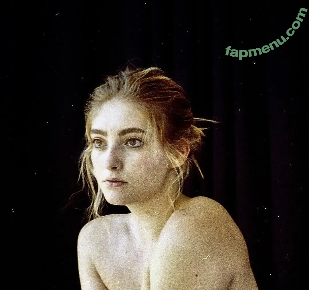 Willow Shields nude photo #0154 (Discussion Thread / WillowShields)