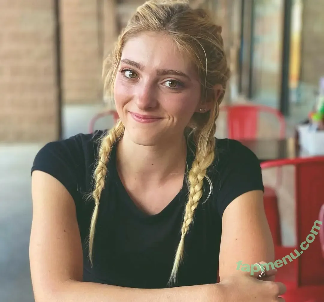 Willow Shields nude photo #0193 (Discussion Thread / WillowShields)