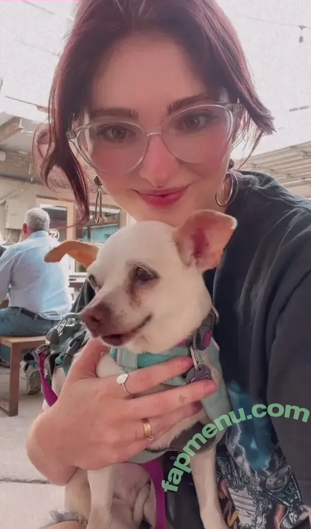 Willow Shields nude photo #0225 (Discussion Thread / WillowShields)